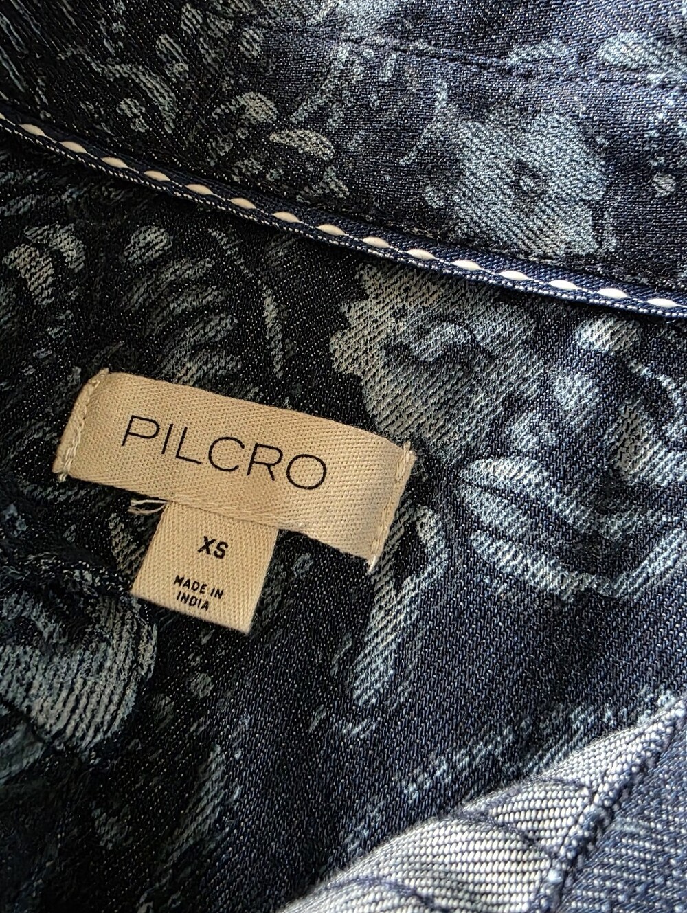 Pilcro Sleeveless Buttondown Blouse Blue Paisley Flowy Country Festival Style - Picture 5 of 6